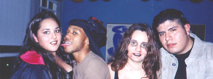 4halloween.jpg (36302 bytes)