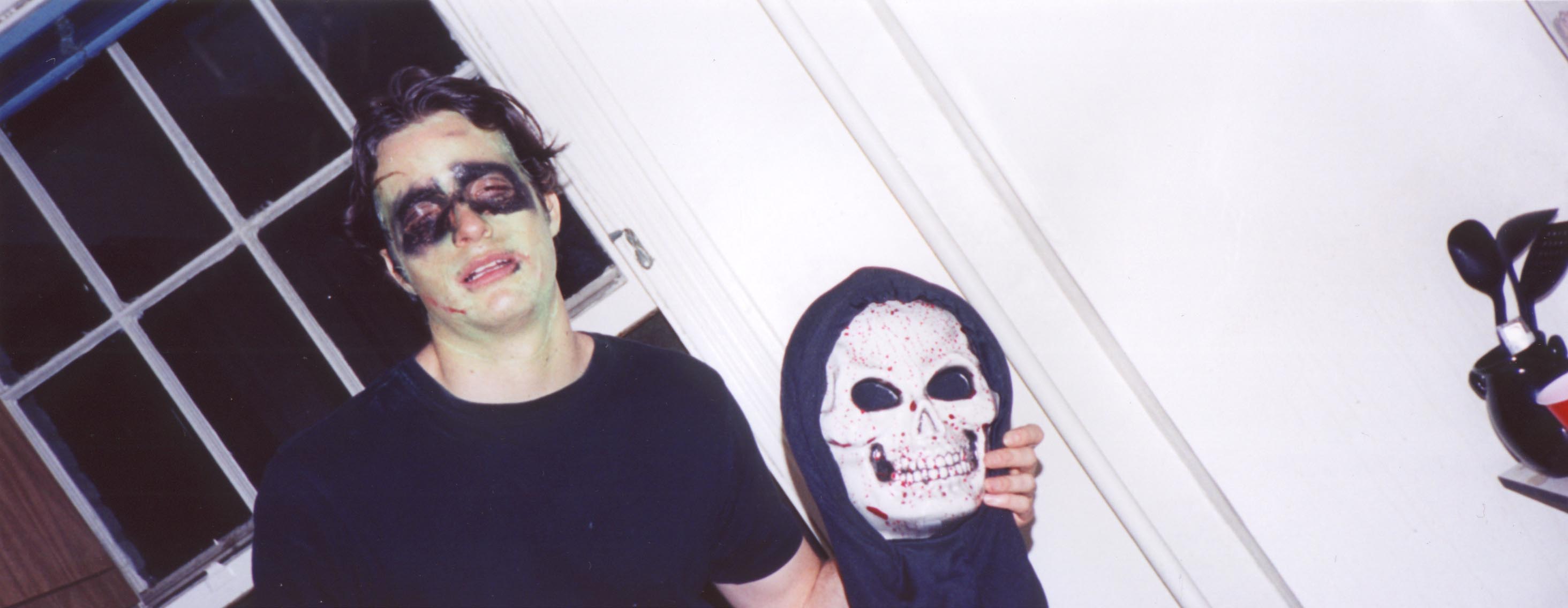 jc.holloweenjpg.JPG (165027 bytes)